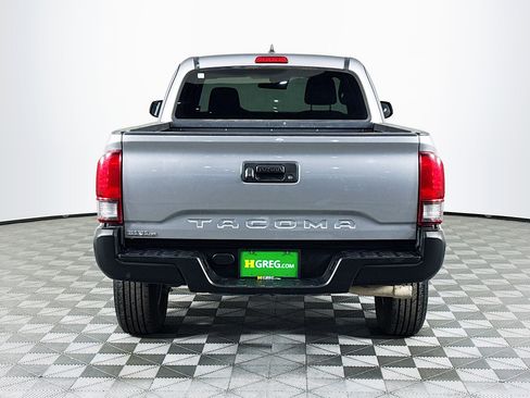Used 2019 Toyota Tacoma SR image 8