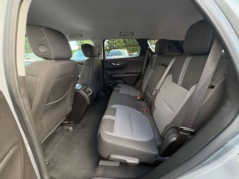 Used 2025 Chevrolet Blazer LT FWD image 28