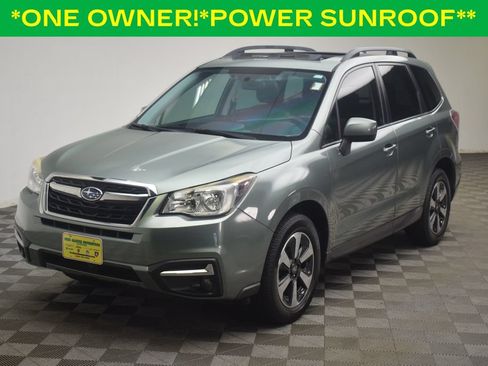 Used 2017 Subaru Forester 2.5i Premium AWD/4WD image 3