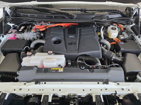 Certified 2026 Toyota Sequoia SR5 AWD/4WD image 12