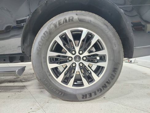 Used 2025 Ford Expedition Max Platinum image 51