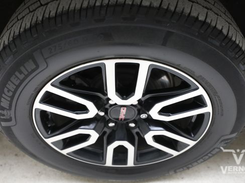 Used 2022 GMC Yukon XL AT4 AWD/4WD image 36