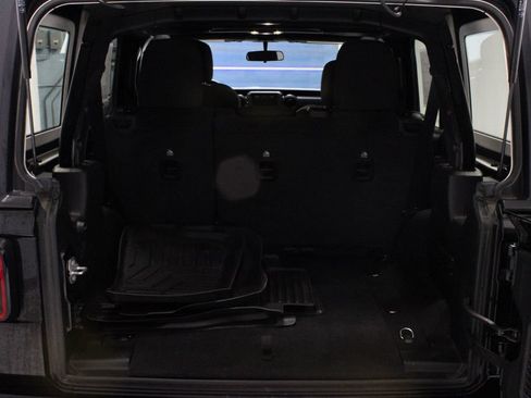Used 2022 Jeep Wrangler Unlimited Sport AWD/4WD image 13