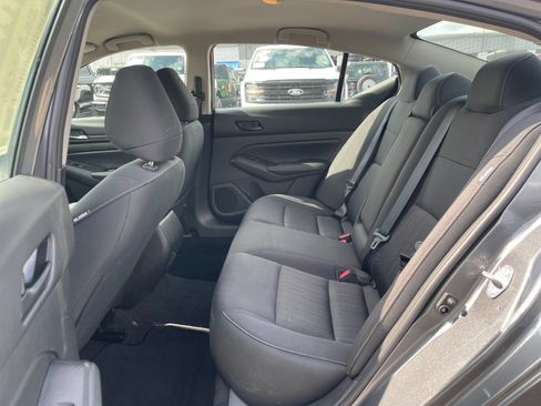 Used 2025 Nissan Altima 2.5 SV FWD image 14
