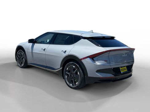 New 2026 Kia EV6 Wind RWD image 3