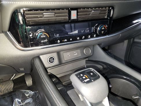 Used 2023 Nissan Rogue SL image 22