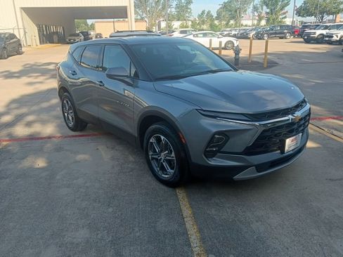 Used 2025 Chevrolet Blazer LT FWD image 6