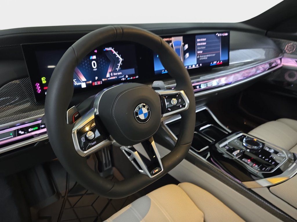 Used 2025 BMW 760i xDrive w/ Executive Package AWD/4WD image 18