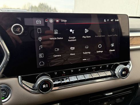 Used 2024 GMC Canyon Denali image 22