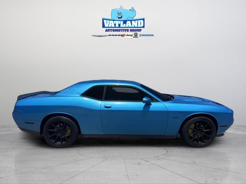 Used 2016 Dodge Challenger R/T w/ Blacktop Package RWD image 24