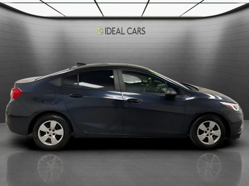 Used 2016 Chevrolet Cruze LS FWD image 4