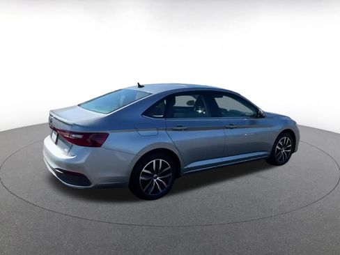 Used 2025 Volkswagen Jetta SE image 15