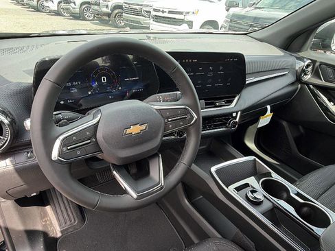 New 2026 Chevrolet Equinox LT FWD image 17