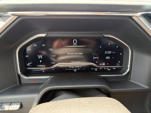 Used 2025 GMC Sierra 1500 Denali w/ Technology Package AWD/4WD image 8