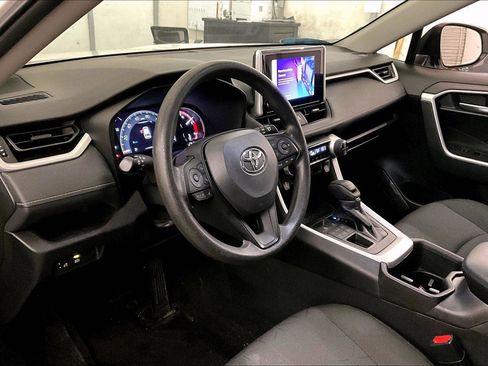 Used 2023 Toyota RAV4 XLE image 12