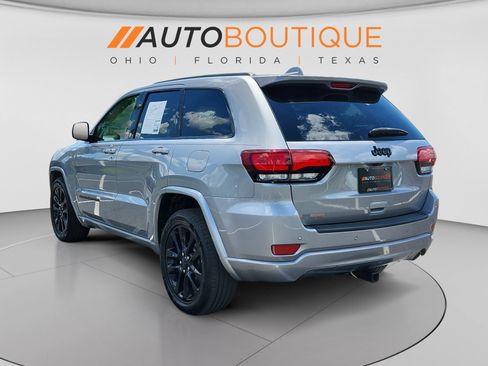 Used 2019 Jeep Grand Cherokee Altitude RWD image 3