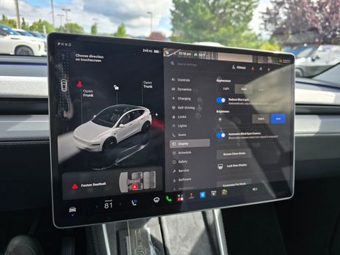 Used 2026 Tesla Model Y 2WD image 34