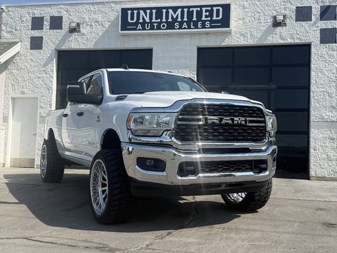 Used 2023 RAM 2500 Big Horn w/ Cold Weather Group AWD/4WD image 3