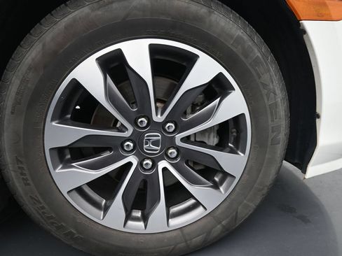 Used 2022 Honda Odyssey EX-L image 11