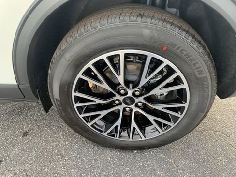 New 2026 Ford Escape SE w/ PHEV Premium Package image 22