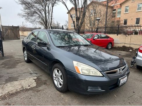 Used 2007 Honda Accord SE image 3