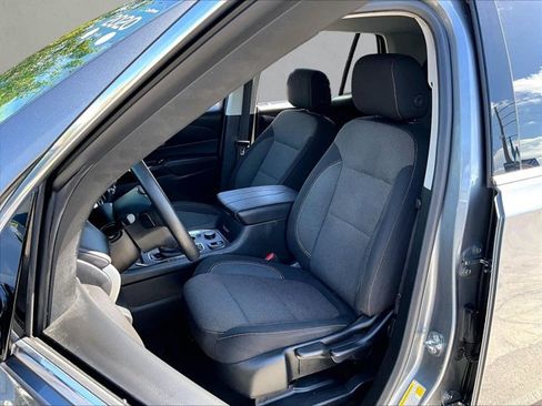 Used 2020 Chevrolet Traverse LS FWD image 22