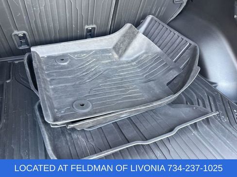 Certified 2024 Chevrolet Equinox EV LT FWD image 33