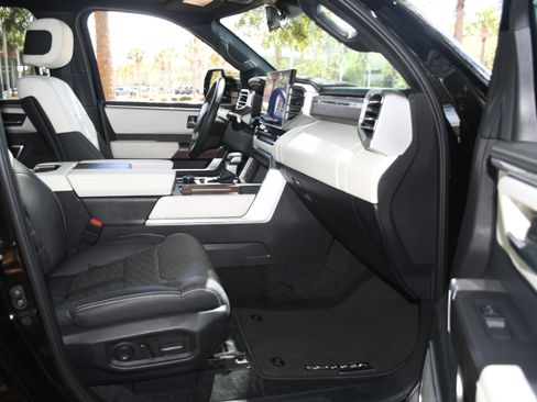 Used 2024 Toyota Sequoia Capstone AWD/4WD image 23