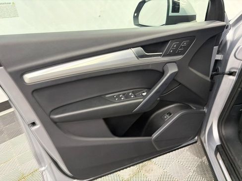 Used 2025 Audi Q5 2.0T Premium AWD/4WD image 11