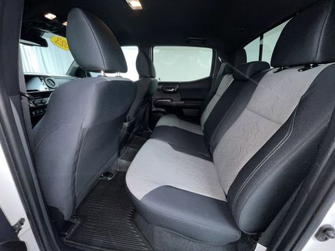 Certified 2023 Toyota Tacoma TRD Off-Road image 8