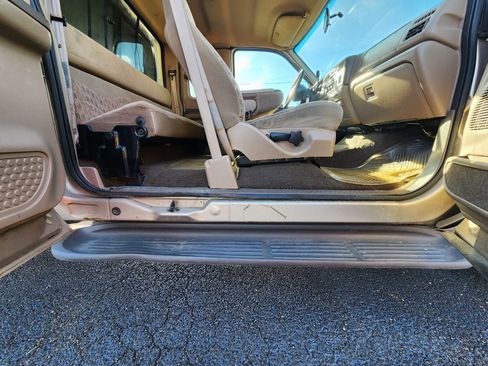 Used 1999 Ford F250 XL image 19