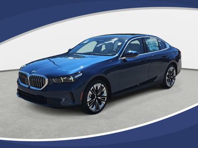New 2026 BMW 530i xDrive w/ Premium Package