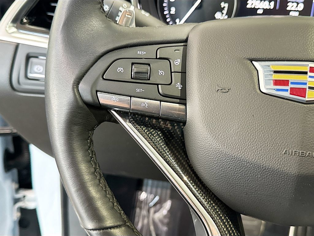 Used 2025 Cadillac XT6 Sport w/ Technology Package AWD/4WD image 12