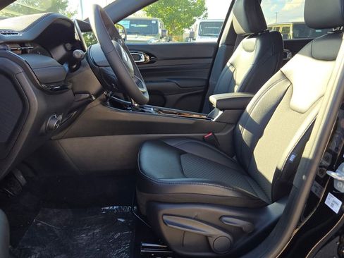 New 2026 Jeep Compass Latitude image 22