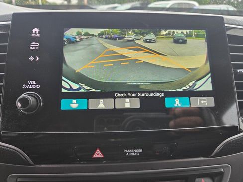 Certified 2024 Honda Passport EX-L image 13