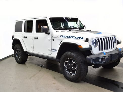 Used 2023 Jeep Wrangler Unlimited Rubicon 4xe w/ Cold Weather Group AWD/4WD image 2