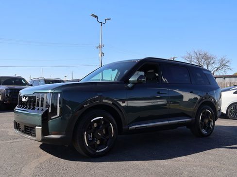 New 2027 Kia Telluride EX w/ Towing Package FWD image 3