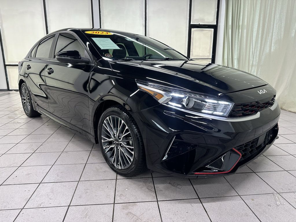 Used 2023 Kia Forte GT-Line w/ GT-Line Technology Package FWD image 2