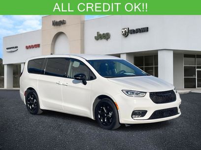 Certified 2024 Chrysler Pacifica Limited