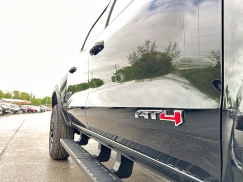 New 2026 GMC Canyon AT4 w/ AT4 Premium Package AWD/4WD image 14