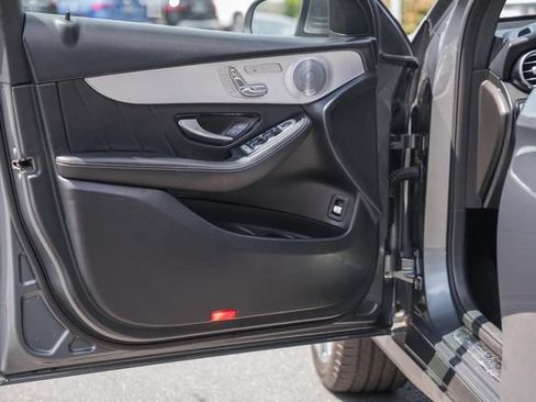 Used 2019 Mercedes-Benz GLC 300 4MATIC image 36