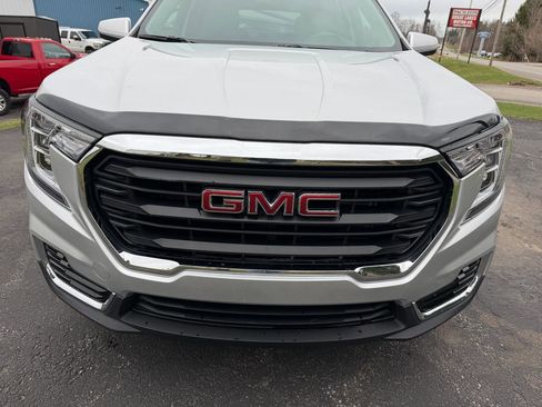 Used 2022 GMC Terrain SLE image 12
