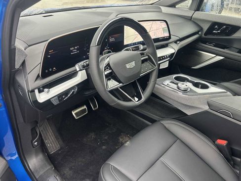 New 2026 Cadillac Optiq Luxury 1 image 10