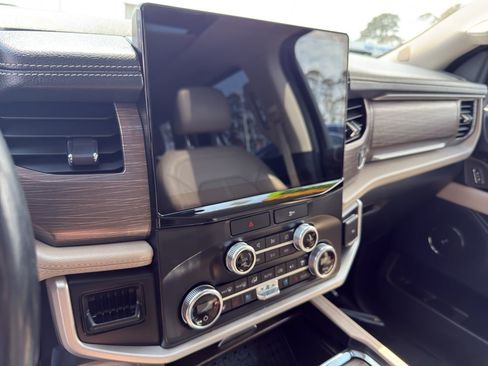 Used 2023 Ford Expedition Max Limited AWD/4WD image 13