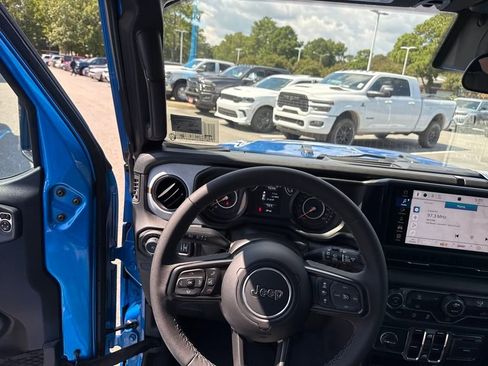 New 2025 Jeep Wrangler Sport S image 23