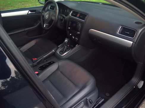 Used 2014 Volkswagen Jetta SE FWD image 16