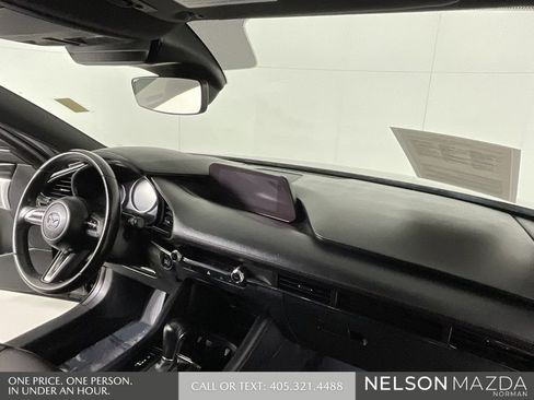 Used 2022 MAZDA MAZDA3 s image 30