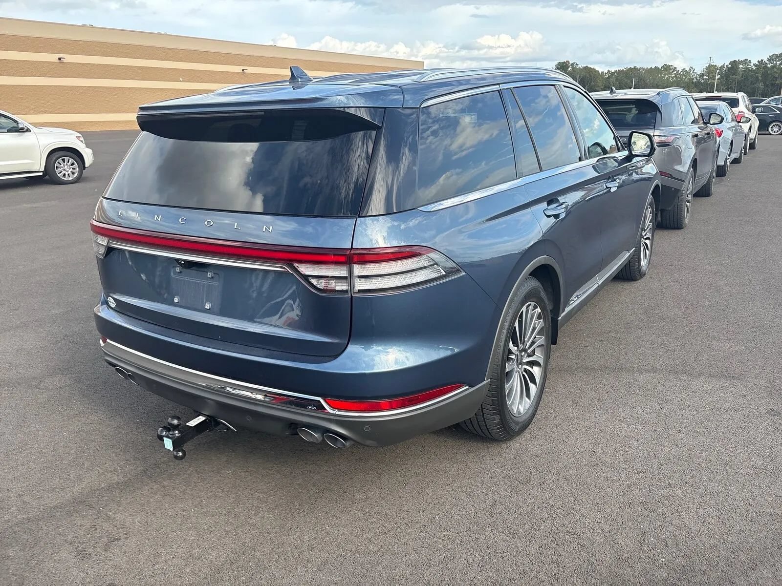 Used 2020 Lincoln Aviator Reserve RWD image 6