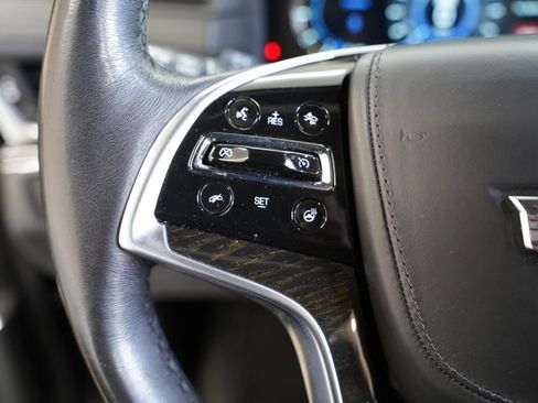 Used 2018 Cadillac Escalade Platinum image 13