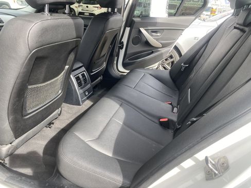 Used 2018 BMW 320i Sedan w/ Convenience Package RWD image 14